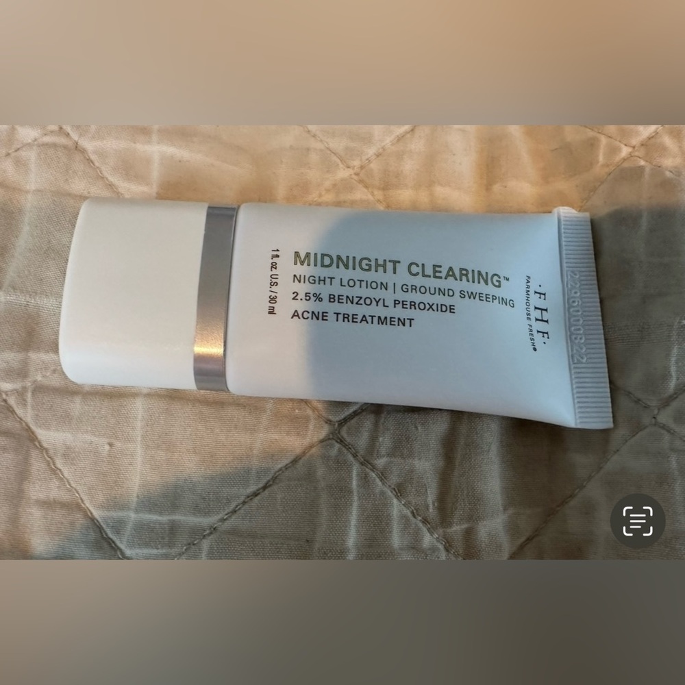 Farmhouse Fresh-Midnight Clearing Night Lotion -White- Acne treatment.Used twice - Picture 1 of 6